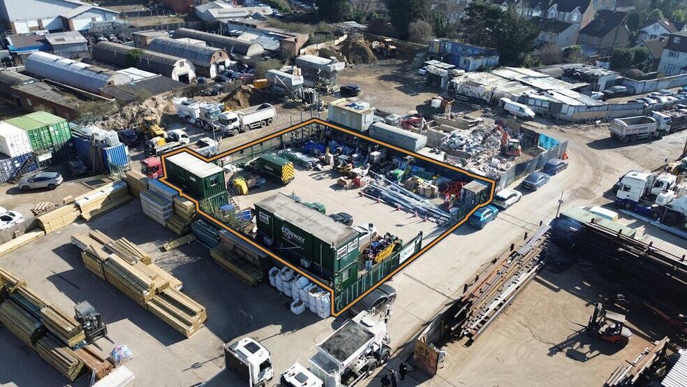 Trout Rd, West Drayton à louer - Photo de l’immeuble – Image 1 sur 12