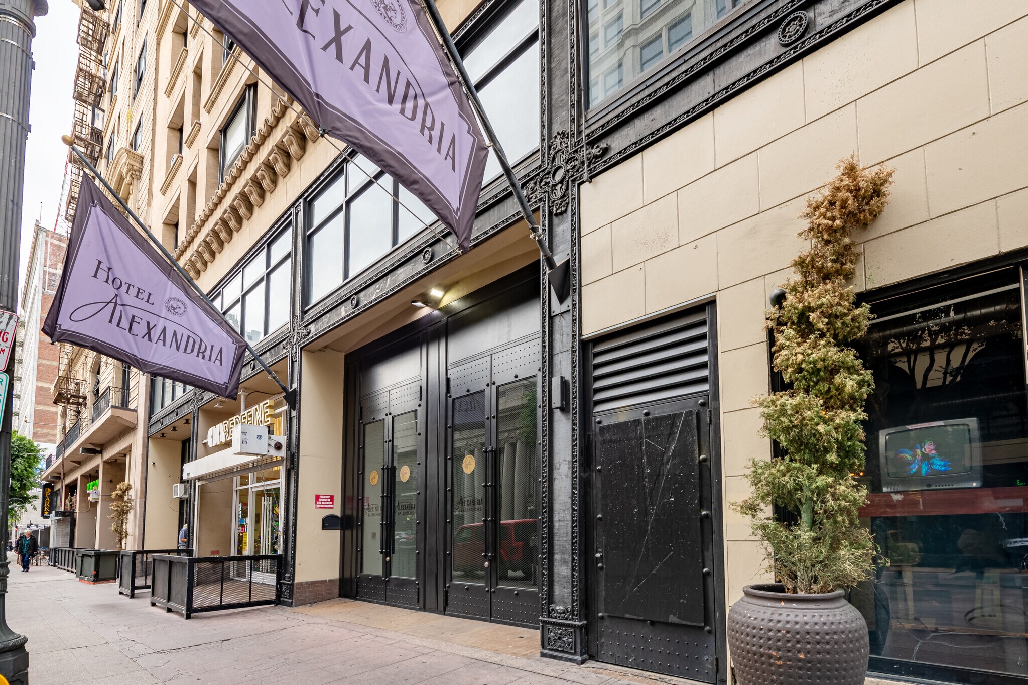 501-517 S Spring St, Los Angeles, CA à louer Photo principale– Image 1 sur 9