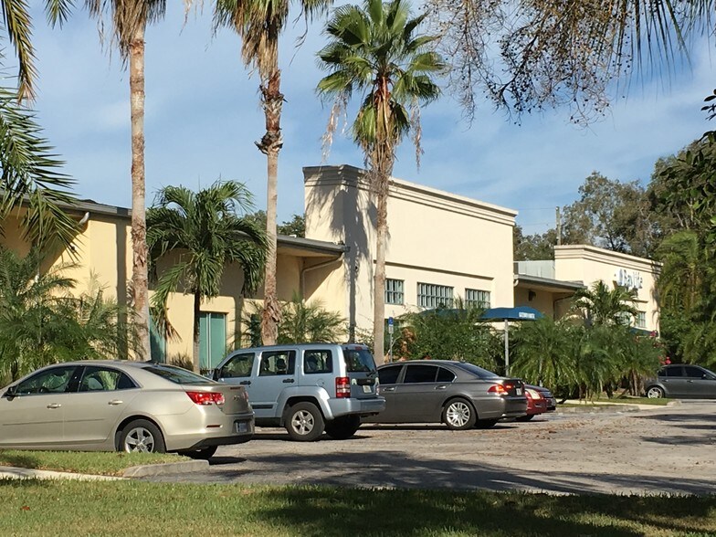 8950 9th St, Saint Petersburg, FL à louer - Autre – Image 1 sur 7