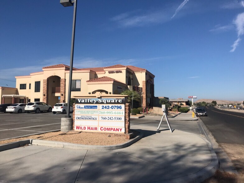 19195 Outer Hwy 18, Apple Valley, CA à louer - Photo de l’immeuble – Image 2 sur 3