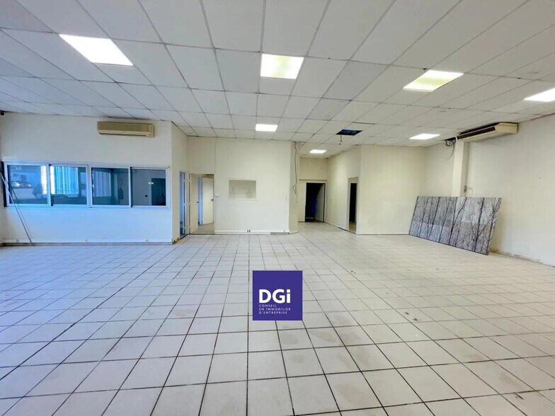 Local d’activités dans Nîmes à louer - Photo intérieure – Image 2 sur 4