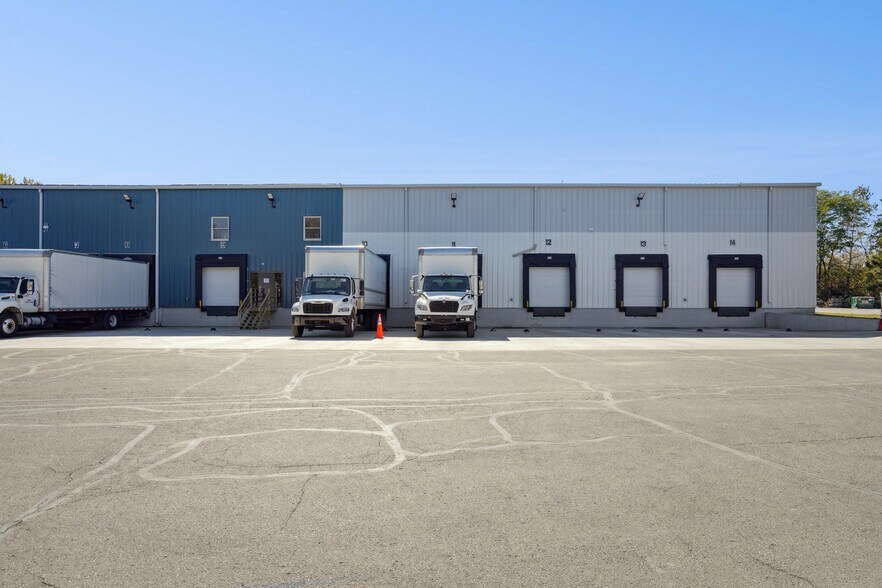 3909 Holt Rd, Holt, MI à vendre - Photo de l’immeuble – Image 2 sur 9