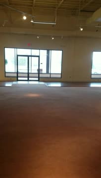 2302 W 1st St, Cedar Falls, IA à louer - Vidéo sur l’annonce professionnelle – Image 2 sur 9