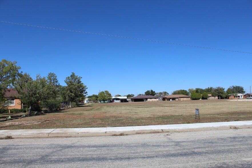 1 SE 2nd St, Tulia, TX à vendre - Photo de l’immeuble – Image 2 sur 9
