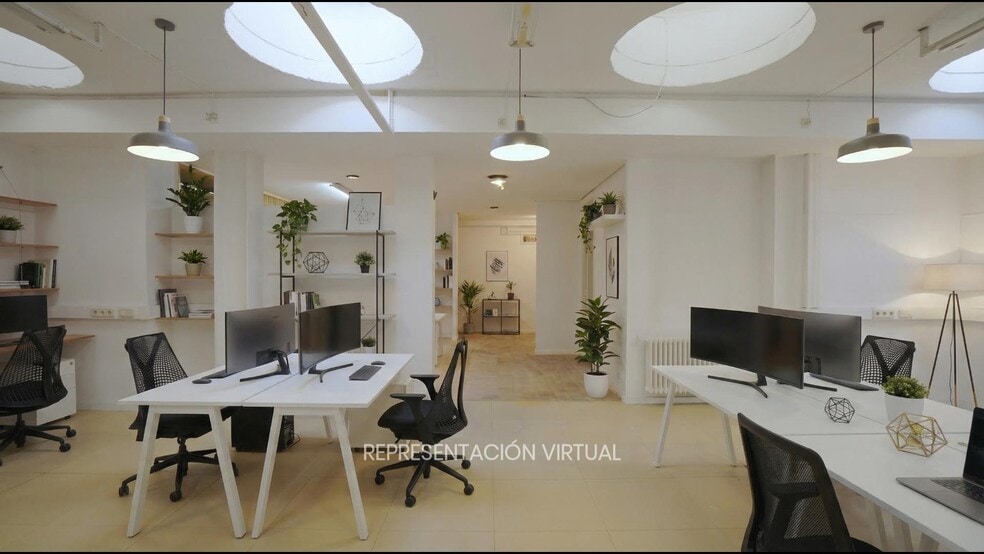 Immeuble residentiel dans Madrid, Madrid à vendre - Photo intérieure – Image 3 sur 4