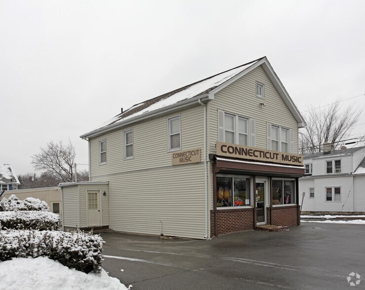 592 Newfield Ave, Stamford, CT à louer - Photo principale – Image 1 sur 2