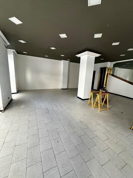 Local commercial dans Córdoba, Córdoba à louer - Photo de l’immeuble – Image 3 sur 6