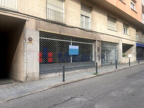 Local commercial dans Terrassa, Barcelona à louer Photo de la construction– Image 1 sur 4