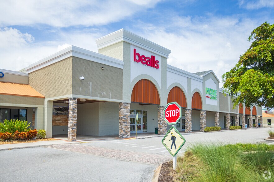 3208-3598 SE Federal Hwy, Stuart, FL à louer - Photo de l’immeuble – Image 3 sur 4
