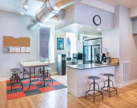 93-97 Clemence St, Providence, RI à louer Photo intérieure– Image 2 sur 6