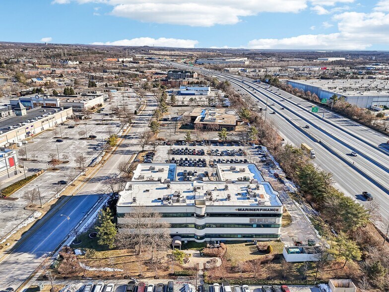 8211 Town Center Dr, Nottingham, MD à vendre - Aérien – Image 2 sur 9