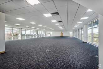 1200 Daresbury Park, Warrington à vendre Photo intérieure– Image 2 sur 5