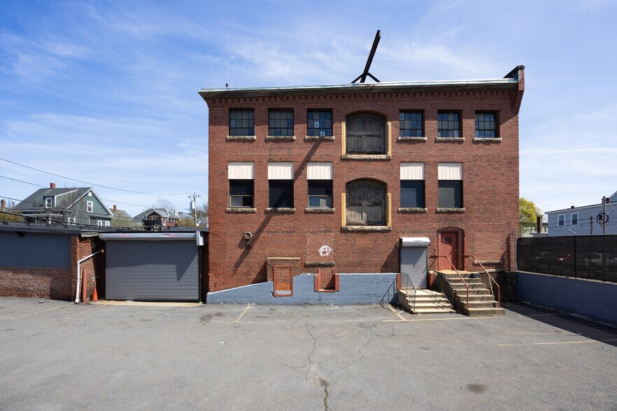 40 Lake St, Somerville, MA à vendre - Photo principale – Image 1 sur 16