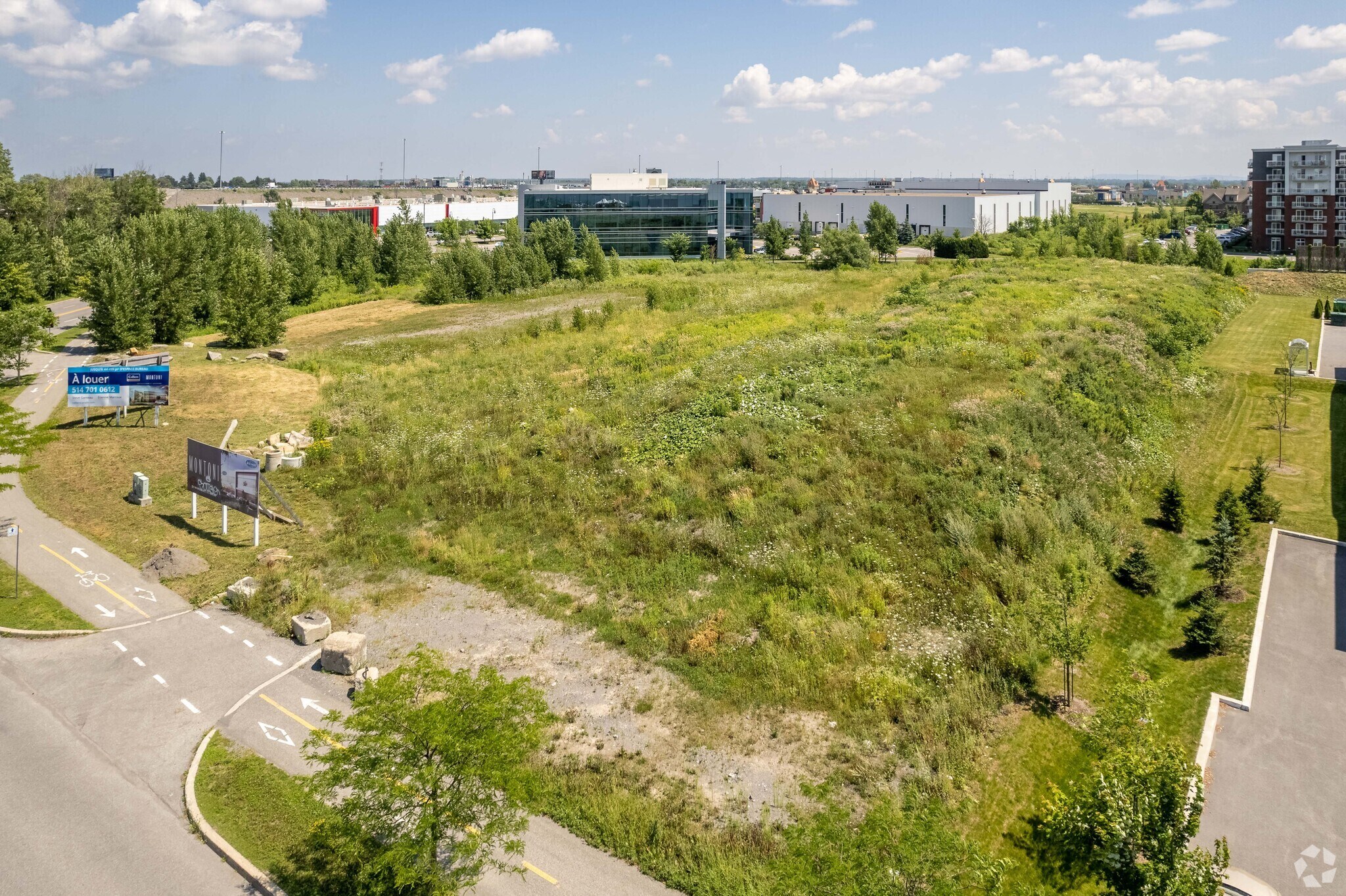 3665 Av Grandes Tourelles, Boisbriand, QC à louer Photo principale– Image 1 sur 12