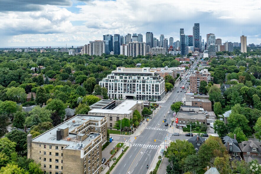 2781 Yonge St, Toronto, ON à louer - Aérien – Image 3 sur 3