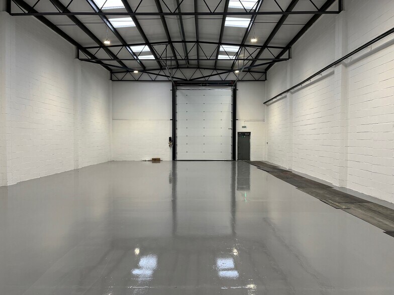 30-40 Tanners Dr, Milton Keynes à louer - Photo de l’immeuble – Image 2 sur 5
