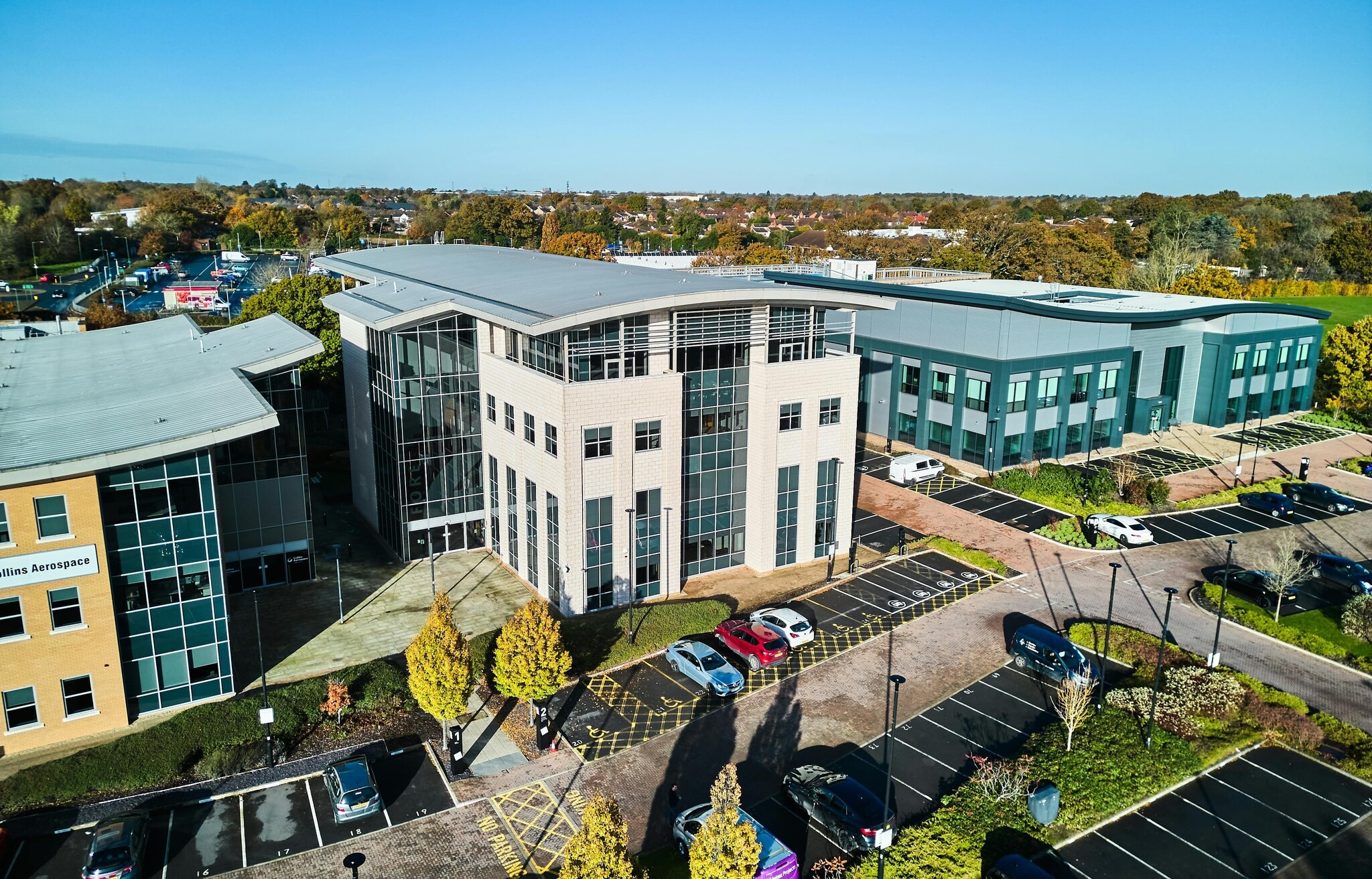 2 Huskisson Way, Solihull à louer Photo principale– Image 1 sur 14