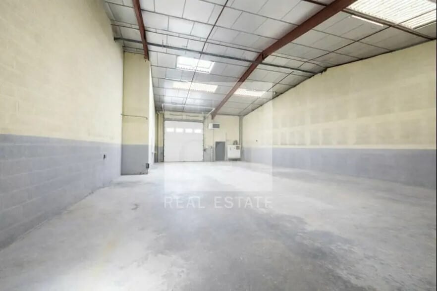 Local d'activités dans Pusignan à vendre - Photo intérieure – Image 3 sur 12