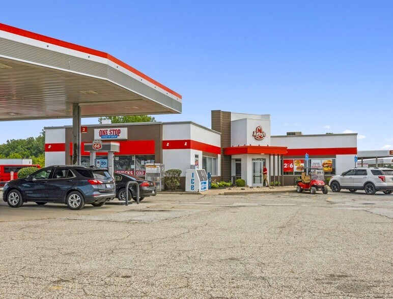 795 Michigan Rd, Plymouth, IN à vendre - Photo de l’immeuble – Image 2 sur 18