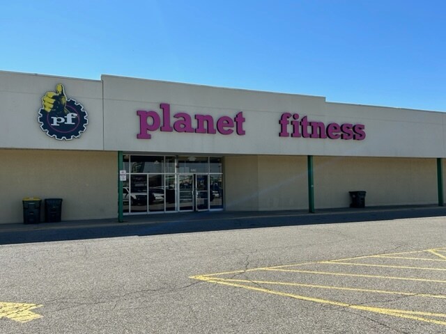 2505-2549 E State Road 44, Shelbyville, IN à louer - Photo de l’immeuble – Image 2 sur 5