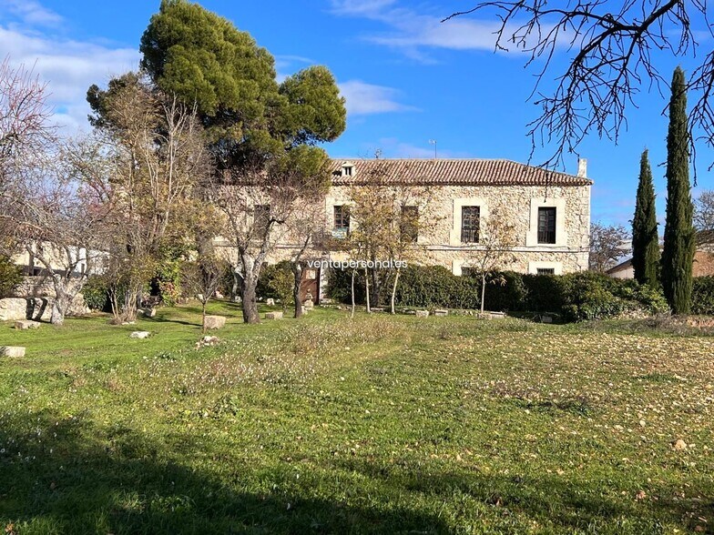 Palacete Nuevo Baztán portefeuille de 2 biens à vendre sur LoopNet.fr - Photo de l’immeuble – Image 2 sur 36