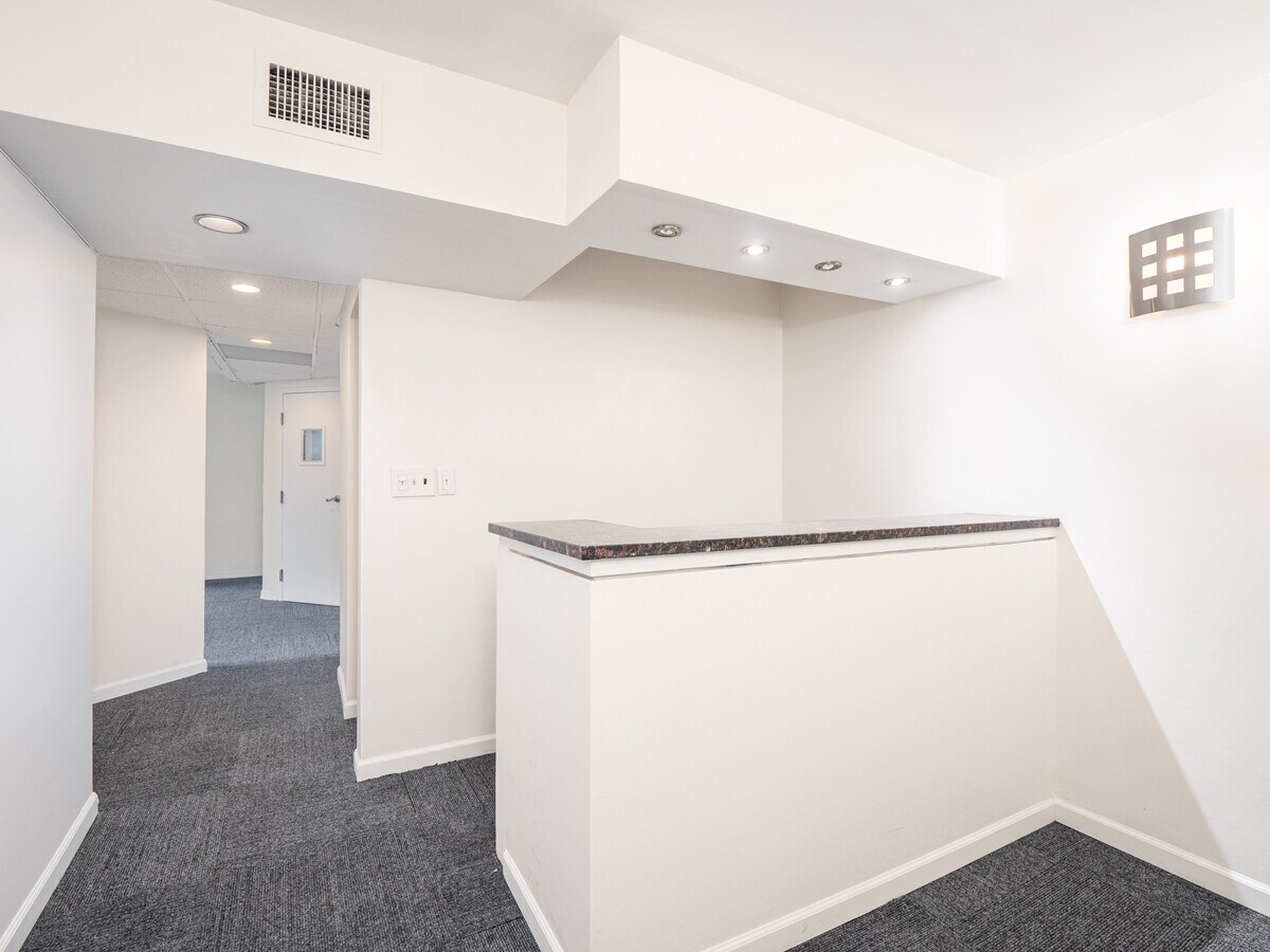 115 E 61st St, New York, NY 10065 - Lot A - - Photo intérieure - Image 2 of 8