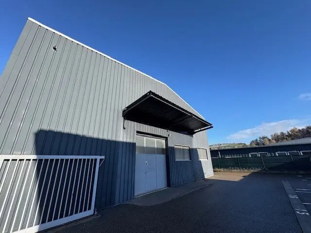 Industriel/Logistique dans Saint-Priest-en-Jarez à louer - Photo de l’immeuble – Image 1 sur 8