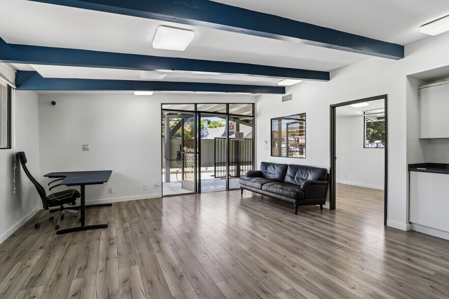 11100 Sheldon St, Sun Valley, CA à vendre - Photo de l’immeuble – Image 2 sur 41