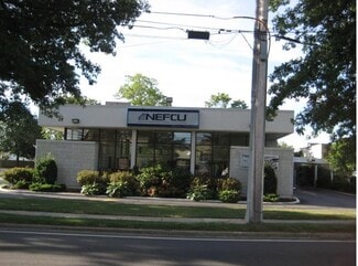 Plus de détails pour 525 Old Country Rd, Plainview, NY - Local commercial à louer