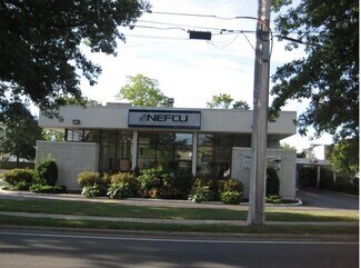 Plus de détails pour 525 Old Country Rd, Plainview, NY - Local commercial à vendre