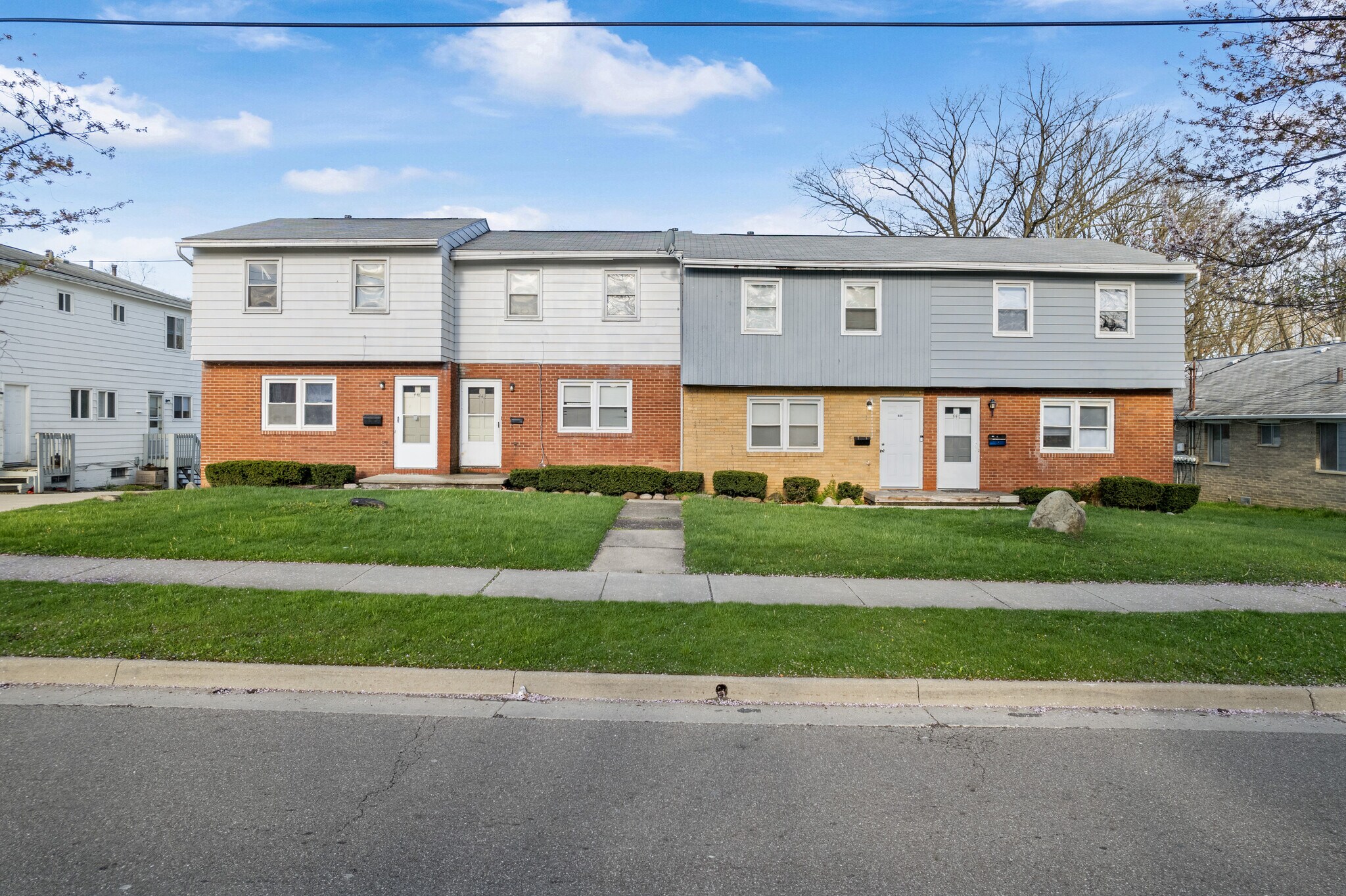 2171 Thurmont Rd, Akron, OH à vendre Photo principale– Image 1 sur 25