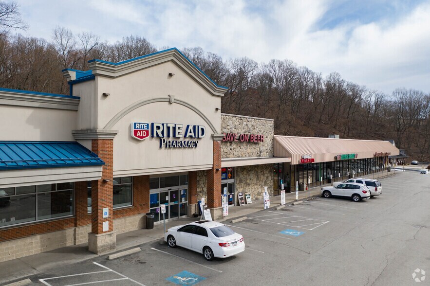 4768-4770 McKnight Rd, Pittsburgh, PA à louer - Photo de l’immeuble – Image 3 sur 5