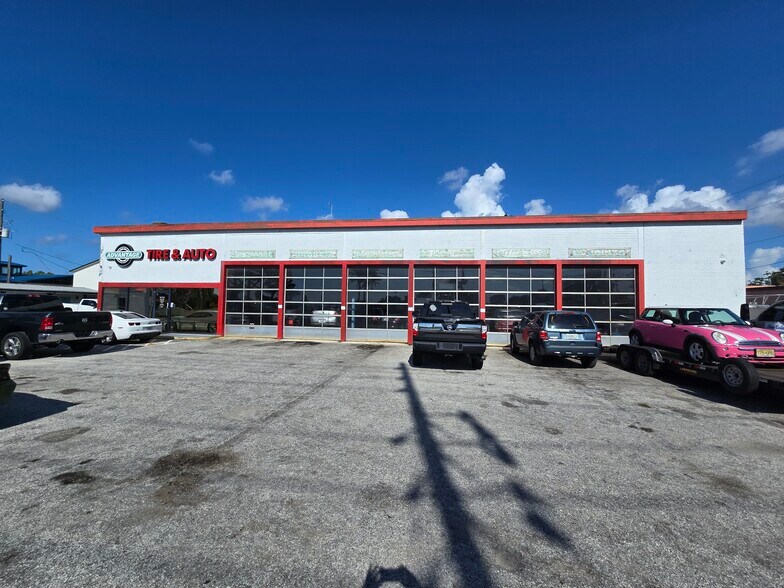 1137 US Highway 19, Holiday, FL à vendre - Photo de l’immeuble – Image 1 sur 31