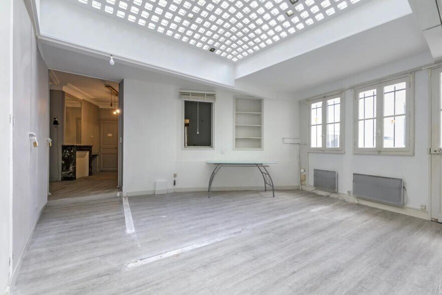 Bureau dans Paris à louer - Photo de l’immeuble – Image 2 sur 10