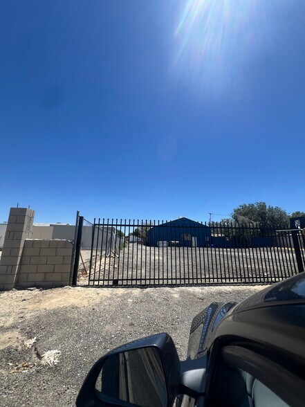 45564 30th St E, Lancaster, CA à vendre - Photo de l’immeuble – Image 3 sur 5