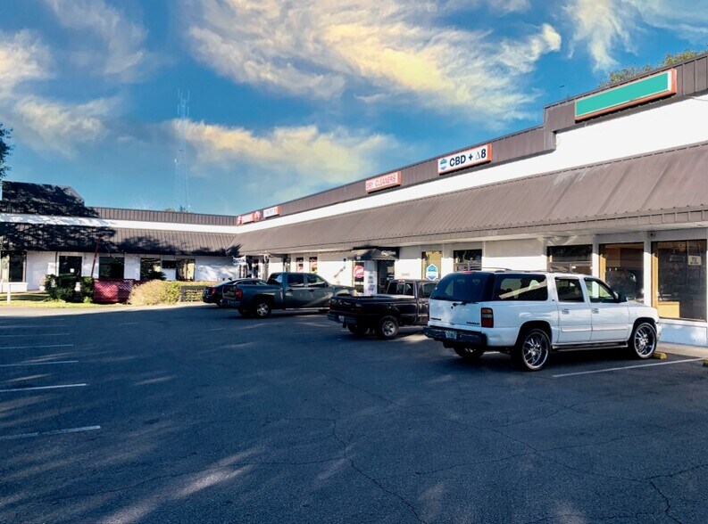 1211-1231 N Monroe St, Tallahassee, FL à louer - Photo de l’immeuble – Image 3 sur 8