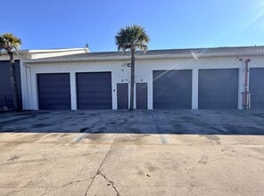 4590 Babcock St NE, Palm Bay, FL à louer Photo intérieure– Image 2 sur 2