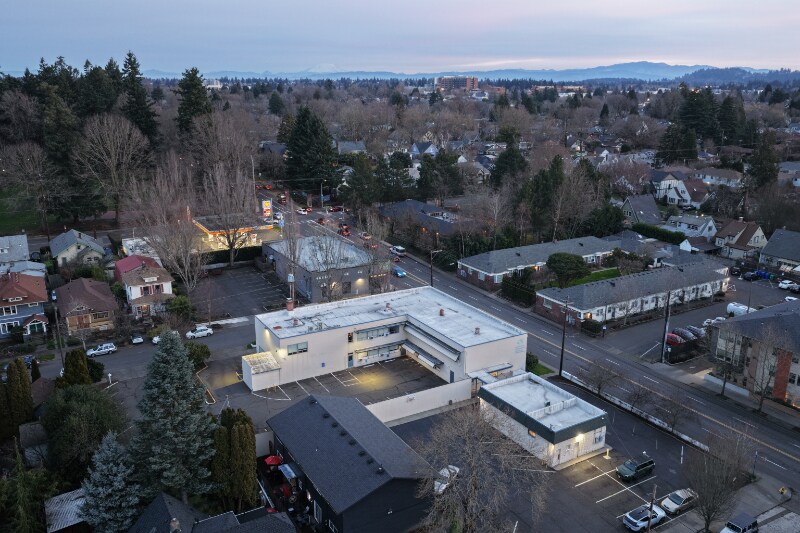 605 SE 39th Ave, Portland, OR à vendre - Photo de l’immeuble – Image 2 sur 11