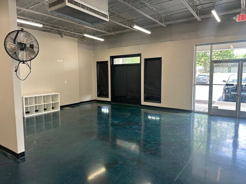 9220 Park West Blvd, Knoxville, TN à louer - Photo de l’immeuble – Image 3 sur 8