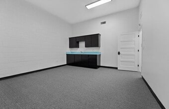 2008 W Dorothea Ave, Visalia, CA à louer Photo intérieure– Image 1 sur 2