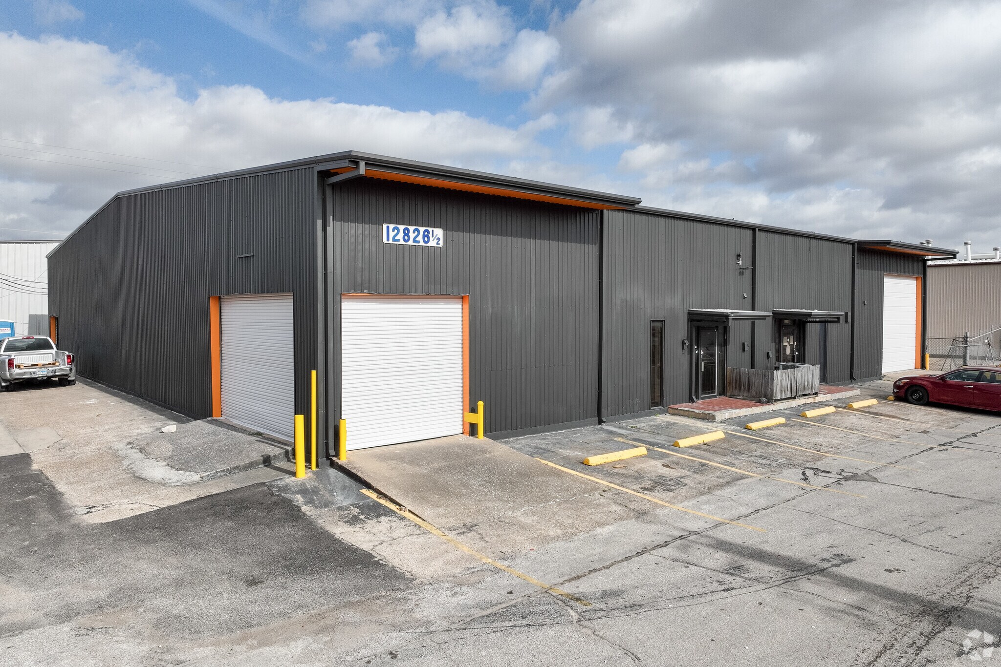 12826 Hempstead Rd, Houston, TX à louer Photo de l’immeuble– Image 1 sur 14
