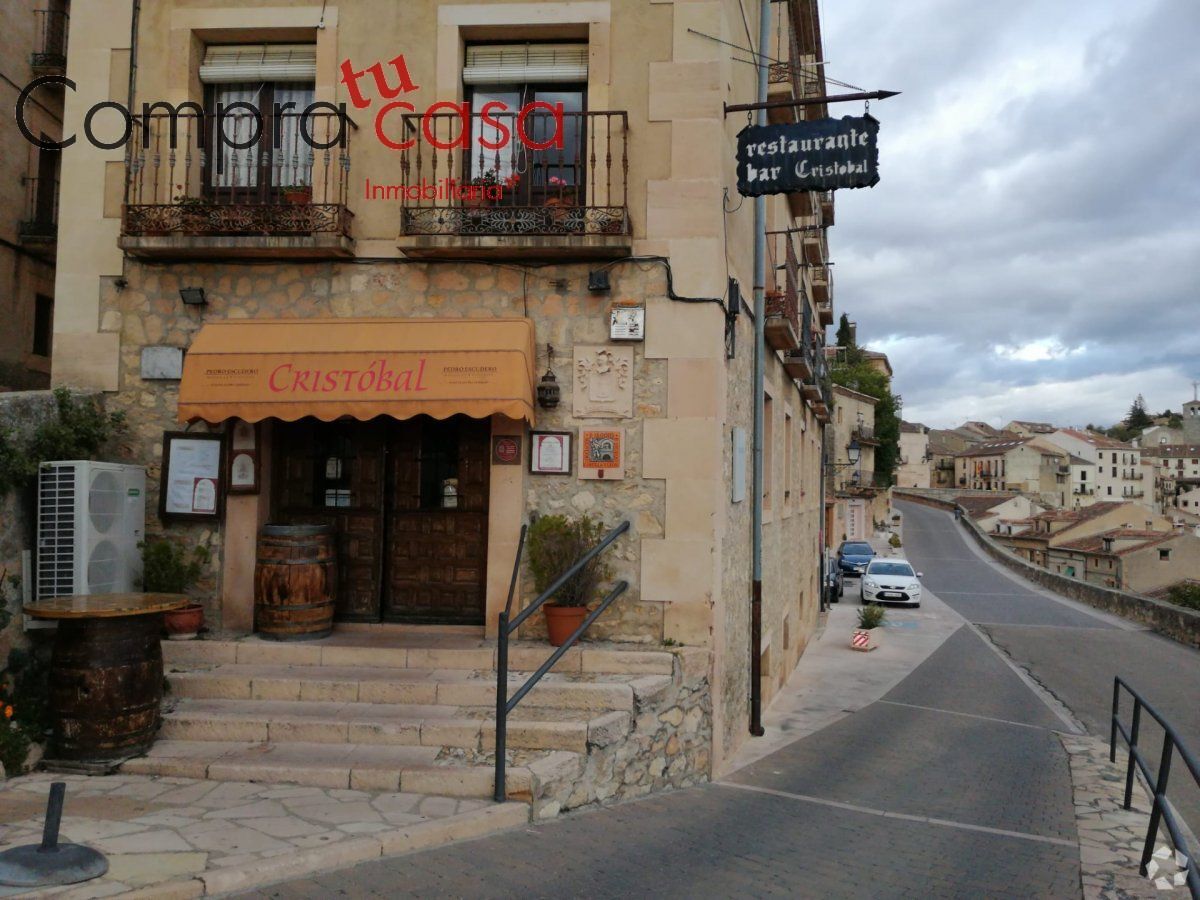 Immeuble residentiel dans Sepúlveda, Segovia à vendre Photo intérieure– Image 1 sur 2
