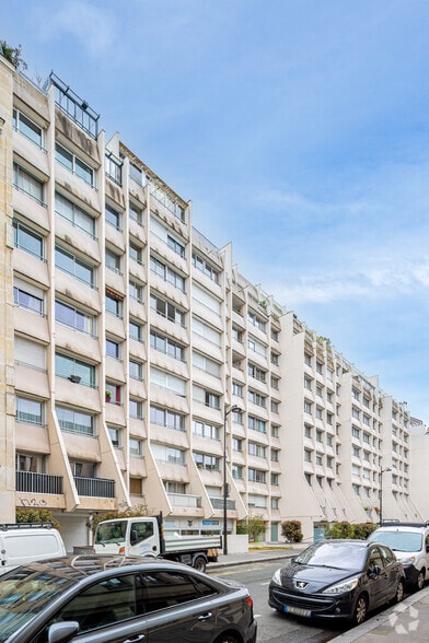 42 Rue De L'Aqueduc, Paris à louer - Photo de l’immeuble – Image 2 sur 3