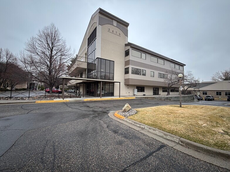 2475 Village Ln, Billings, MT à louer - Photo principale – Image 1 sur 6