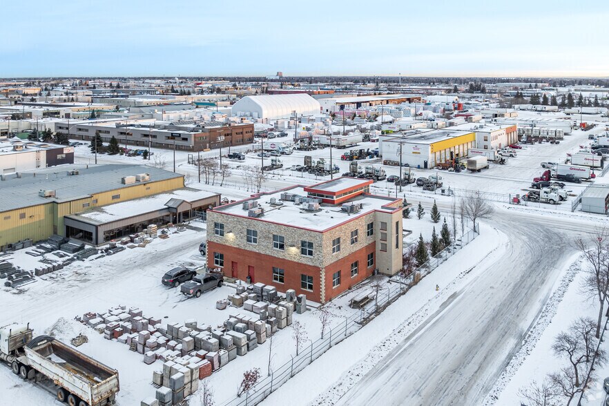 11520 154 St NW, Edmonton, AB à vendre - Aérien – Image 3 sur 3
