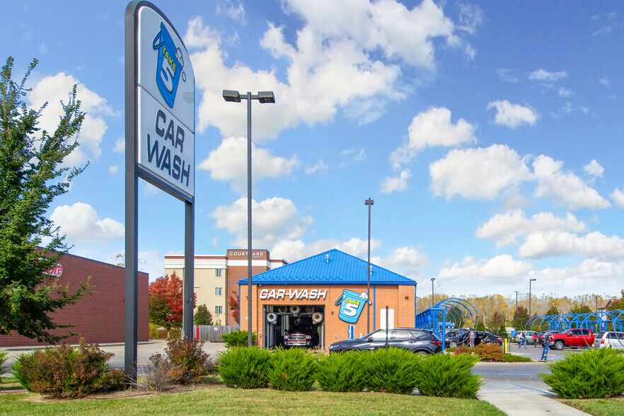 1521 E Alexis Rd, Toledo, OH à vendre - Photo de l’immeuble – Image 2 sur 6