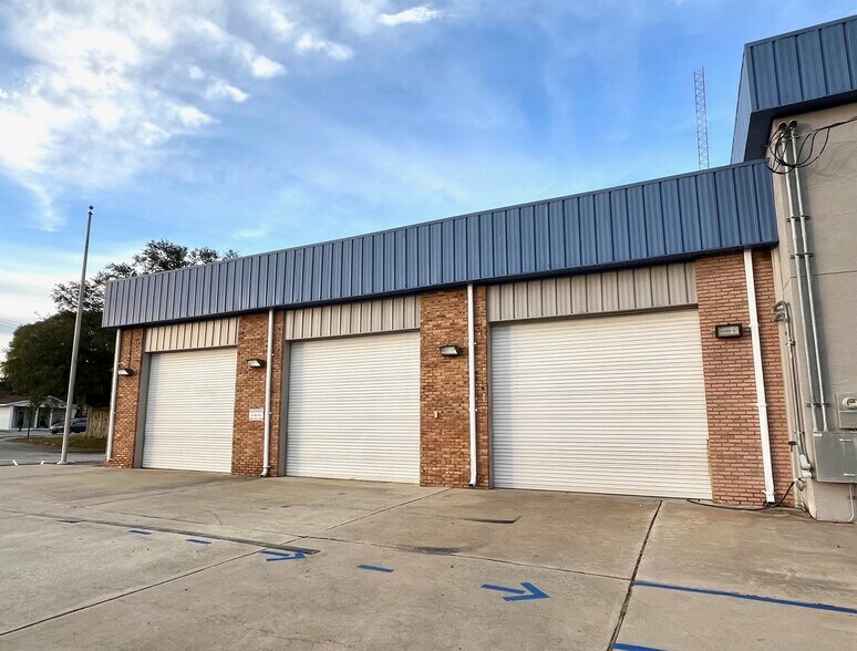 2 Racetrack Rd NE, Fort Walton Beach, FL à louer - Photo de l’immeuble – Image 2 sur 9