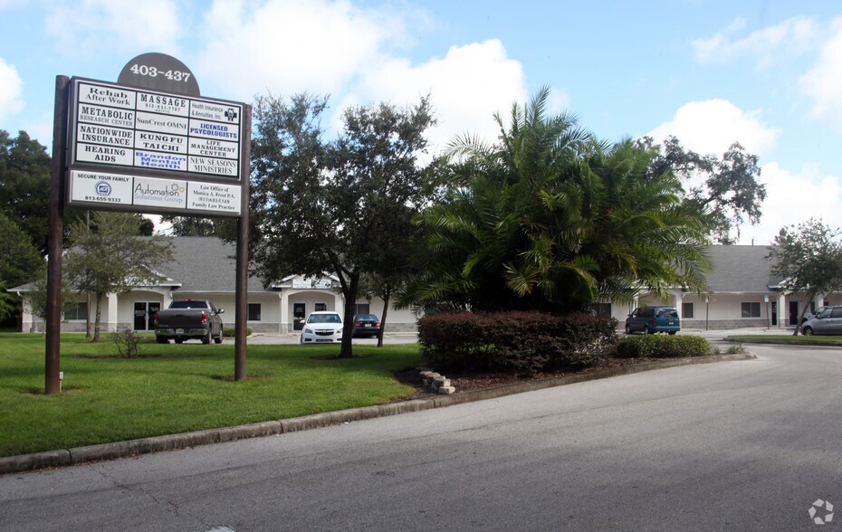 421-437 Lithia Pinecrest Rd, Brandon, FL à louer - Photo de l’immeuble – Image 3 sur 8