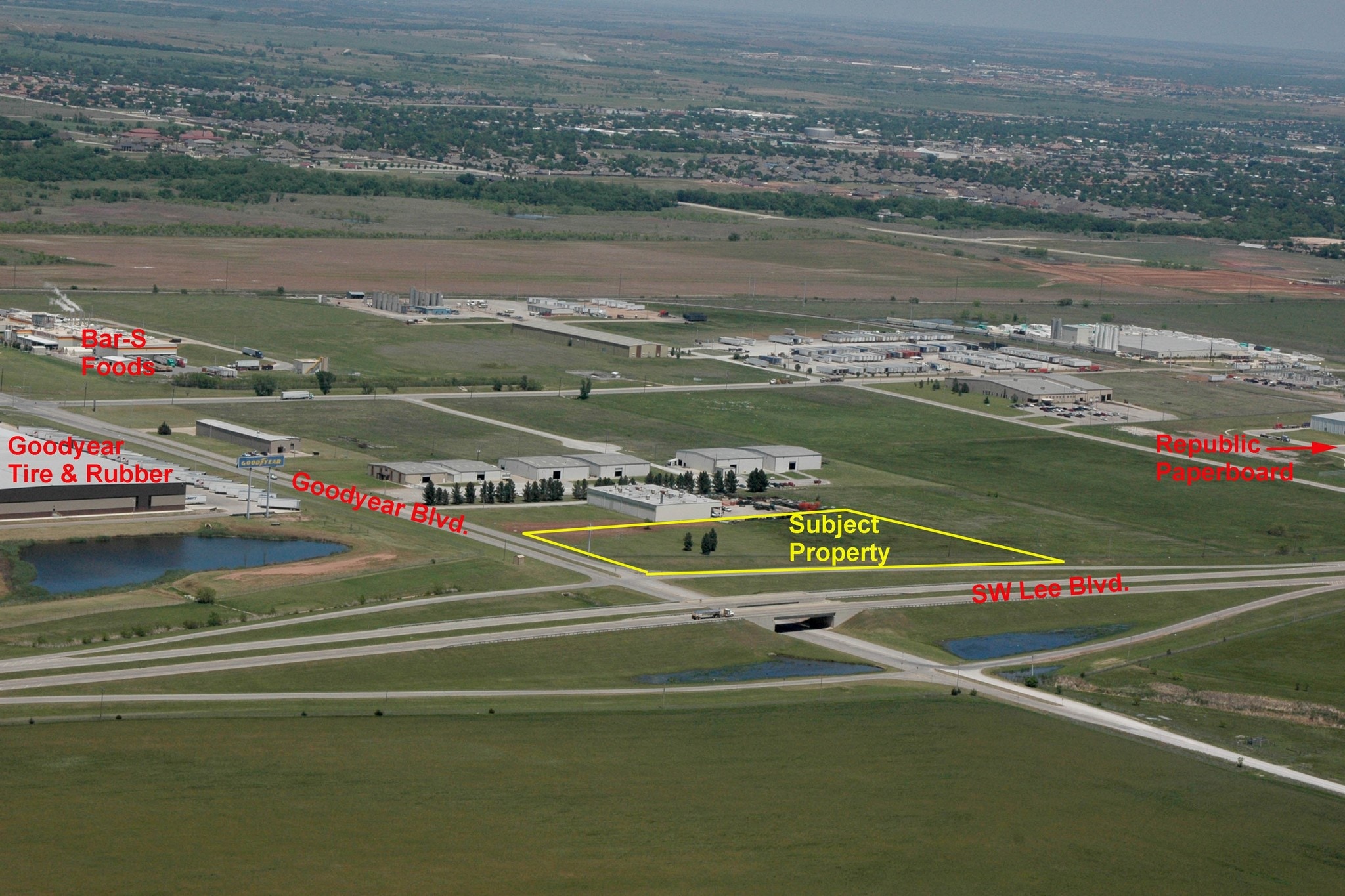 1118 SW Goodyear Blvd, Lawton, OK à vendre Aérien– Image 1 sur 4