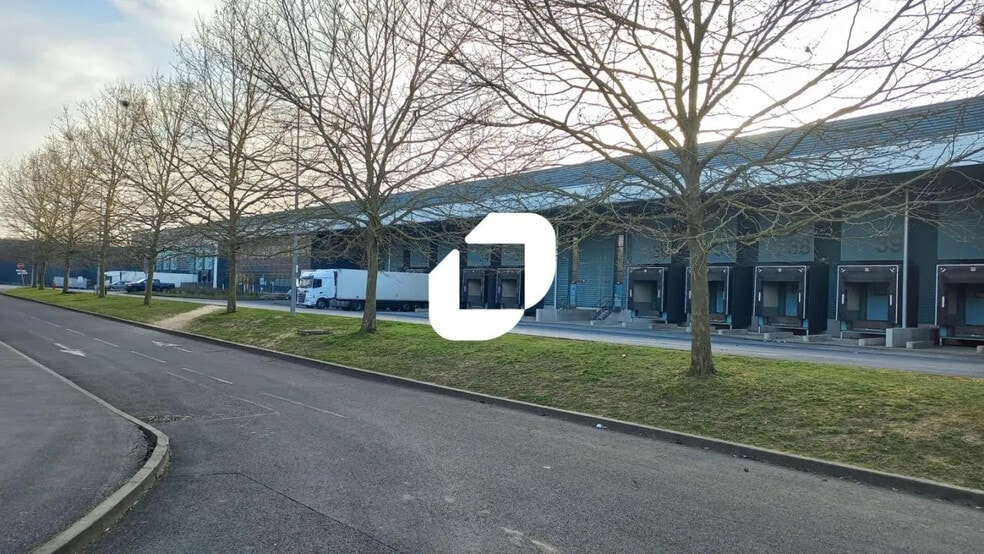 Local d’activités dans Marly-la-Ville à louer - Photo de l’immeuble – Image 2 sur 4